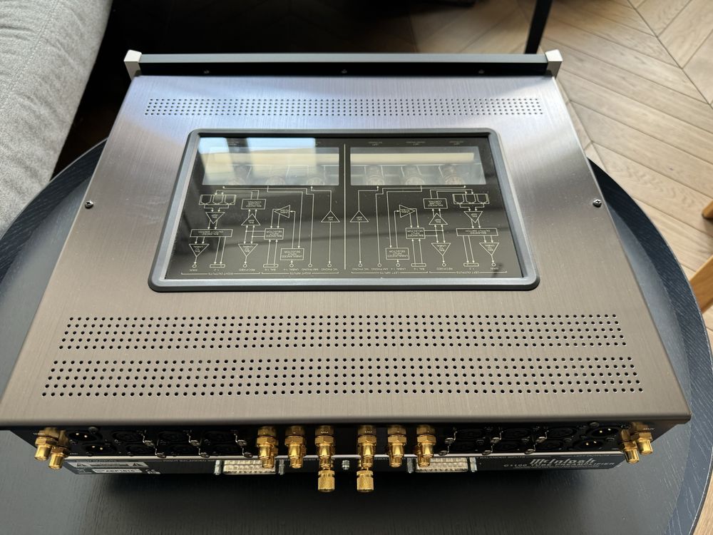 McIntosh C1100 Dwuelementowy Przedwzmacniacz Lampowy