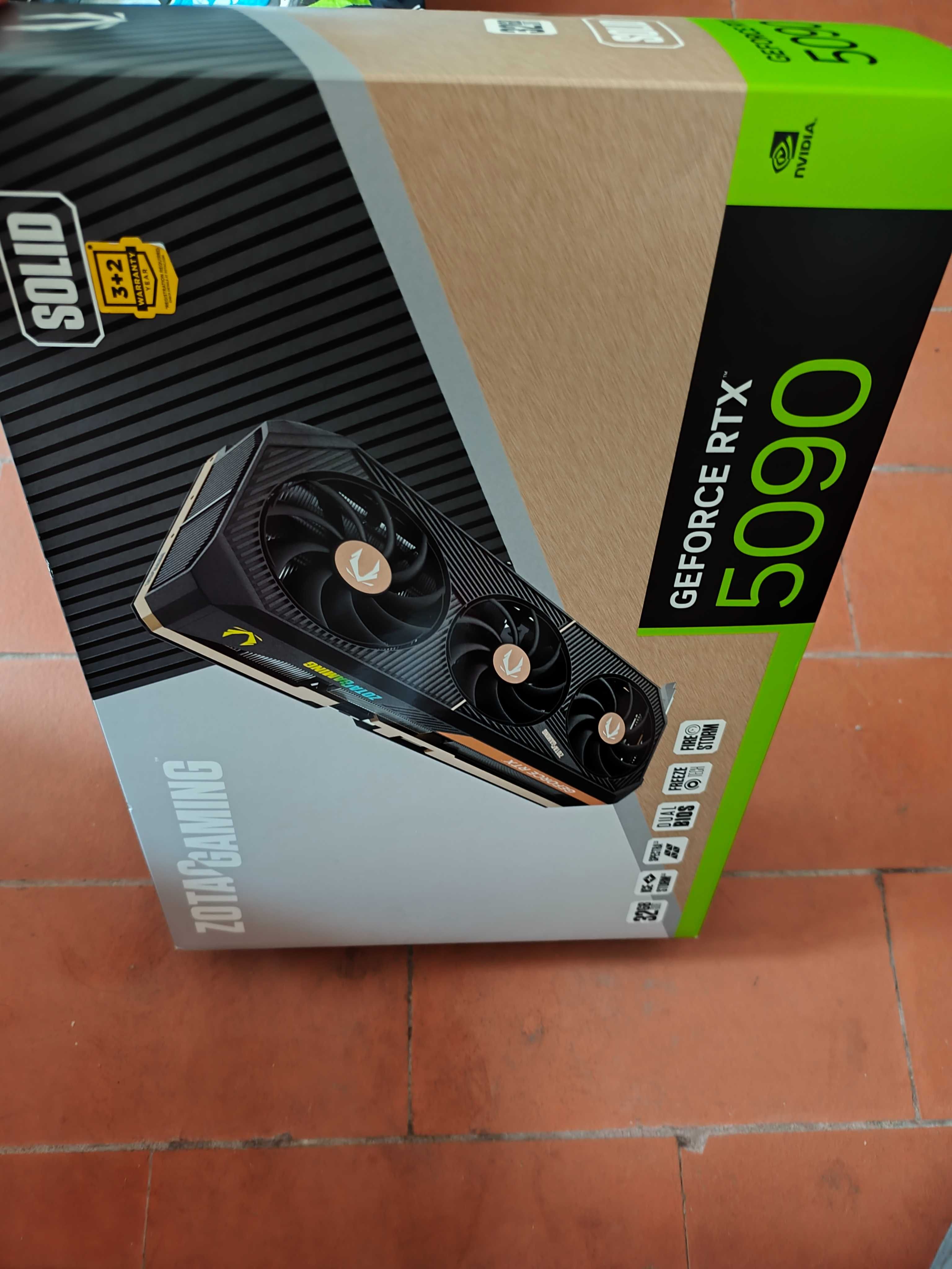 5090 Zotac 5090 quase novo
