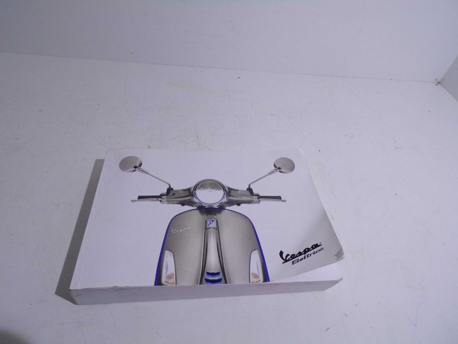 Książka Serwisowa Manual Piaggio MP3 Vespa GTS Gilera GP800 Moto Guzzi