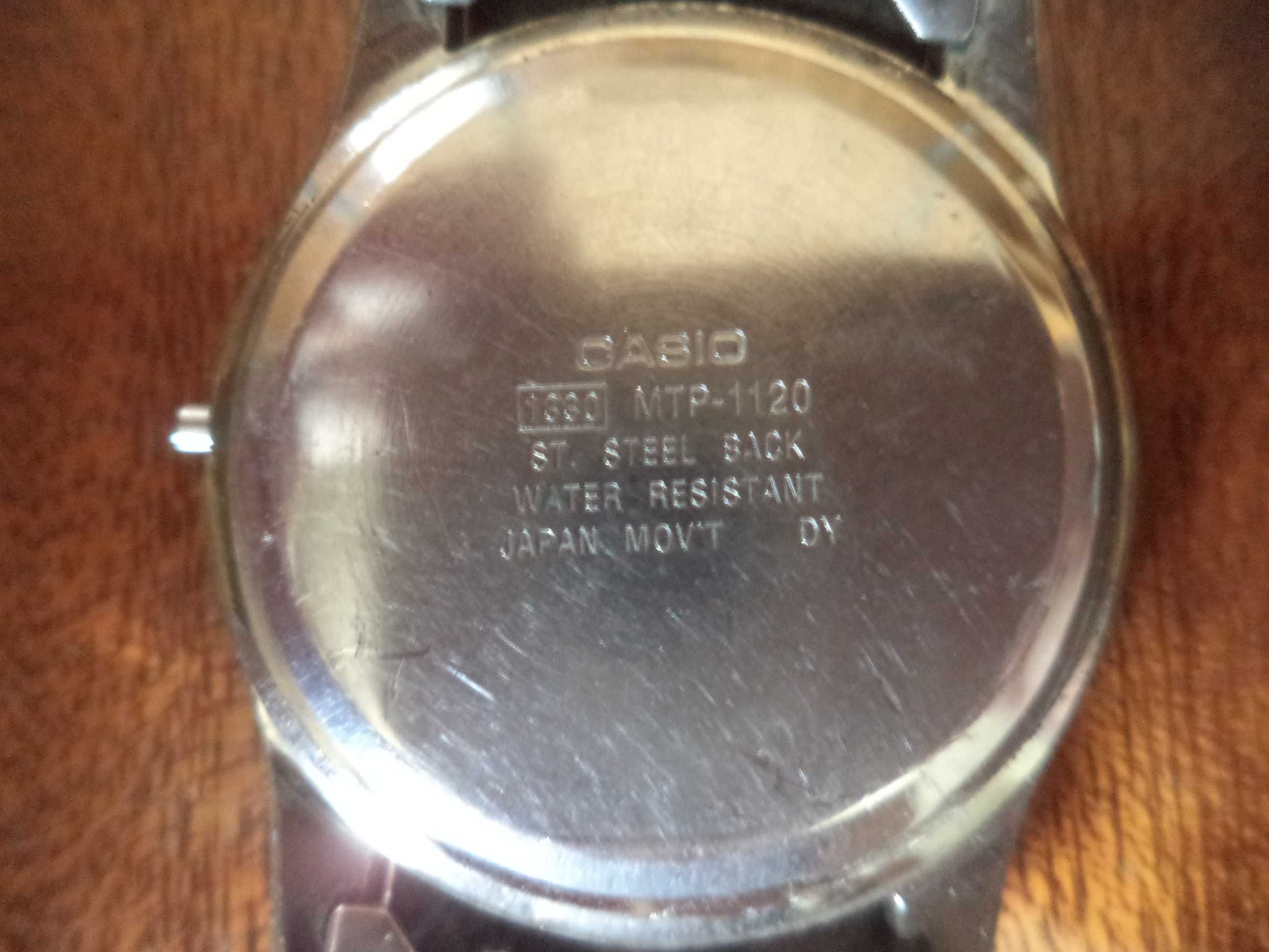 Часы наручные Casio Япония  и советские Чайка, с браслетами