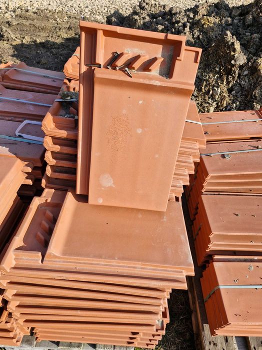 Dachowka creaton czerwona sprzedam!