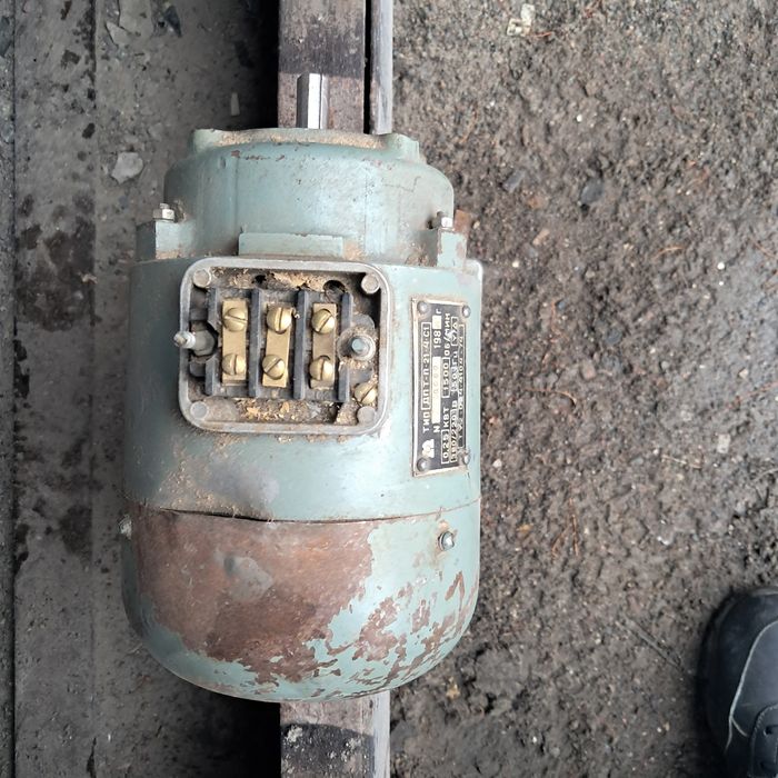 Електро двигун наждак