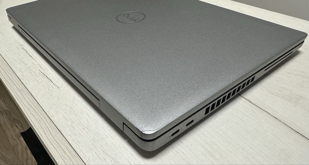 Dell latitude 5520 FHD IPS Touch|i5-1145G7|16GbDDR4|SSD512|IrisXE|2022
