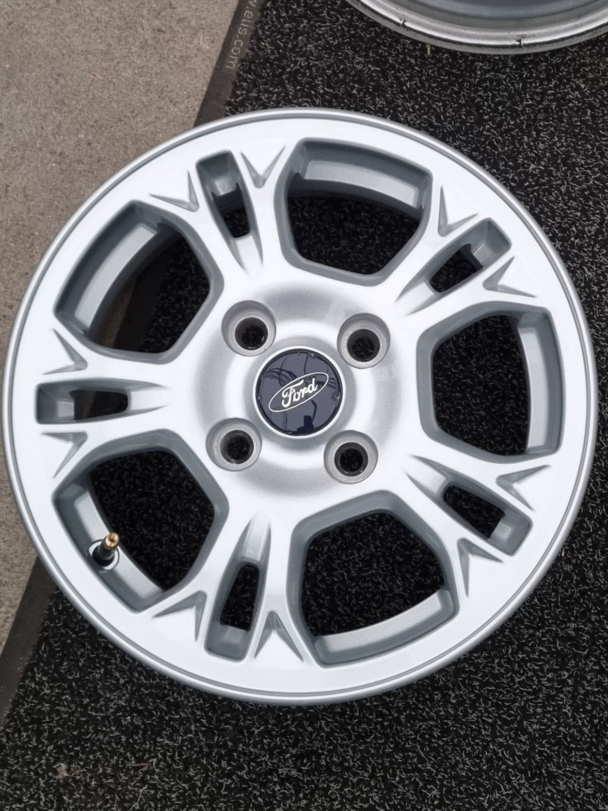 Felgi Alu z czujnikami 14" Ford Fiesta MK7 KA+ 4x108 Oryginalne