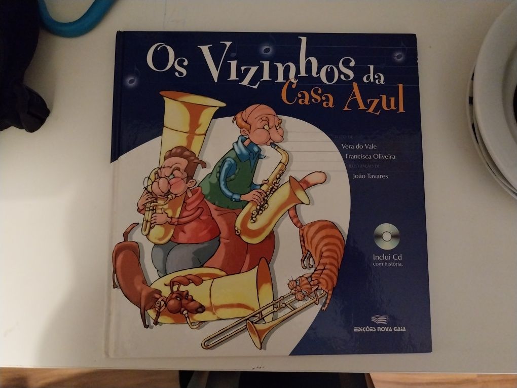 Livro "Os vizinhos da casa azul"