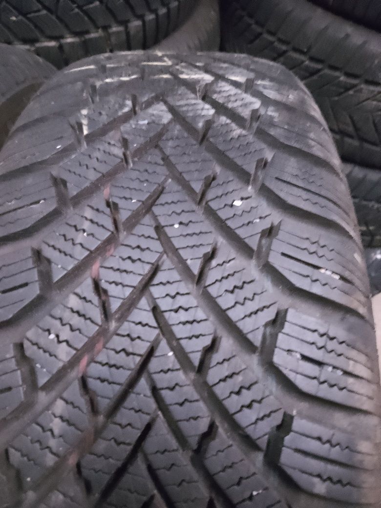 Opony zimowe 195/60 r15 Continental jak nowe