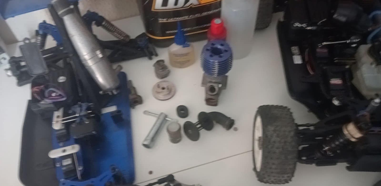 Vendo ou troco Kieokiosho inferno 2.0 escala 1:10 como novo