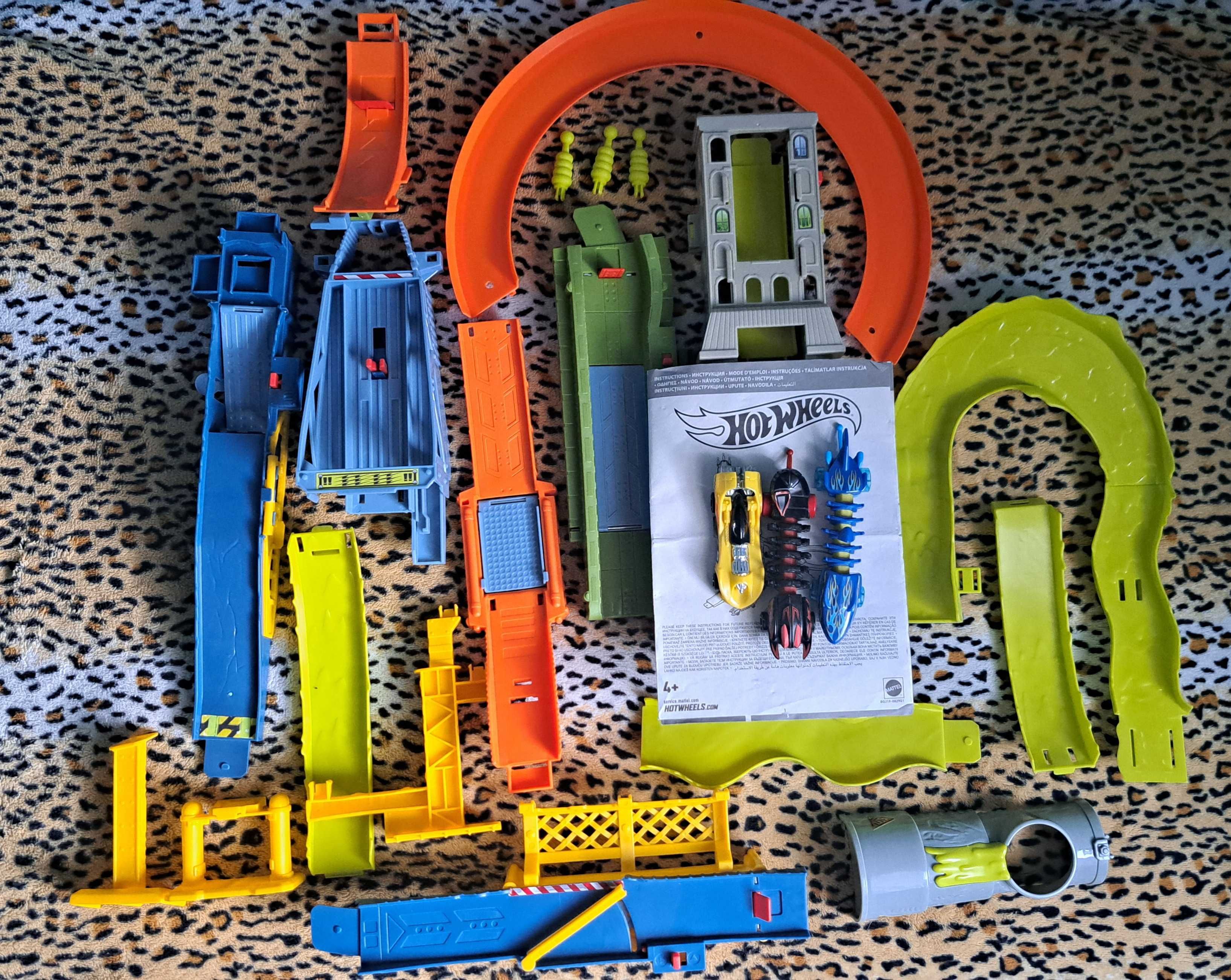 Mattel Hot wheels oblężenie mutantów KOMPLET + Gratis