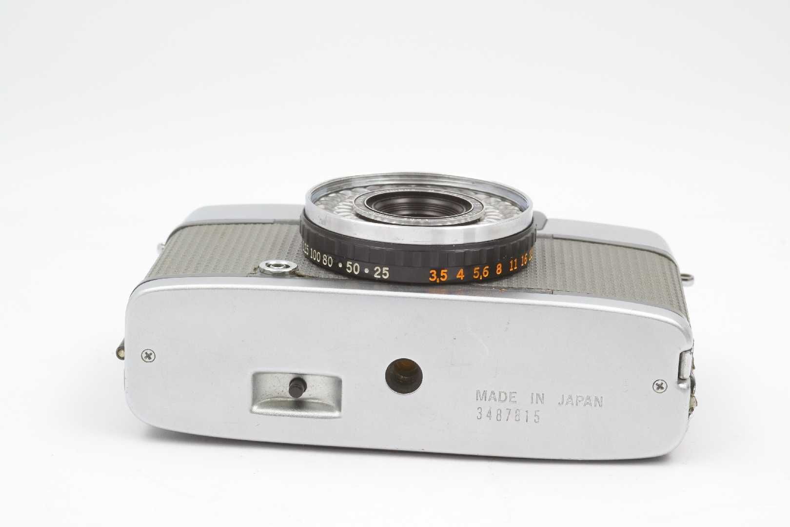 Olympus PEN EE-2   28mm f3.5