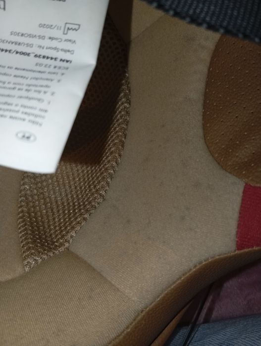 Capacete da marca crivit em bom estado com saco