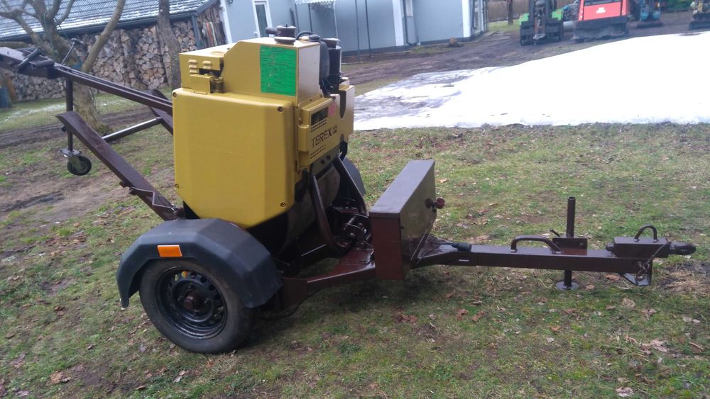 Zagęszczarka, walec,przecinarka