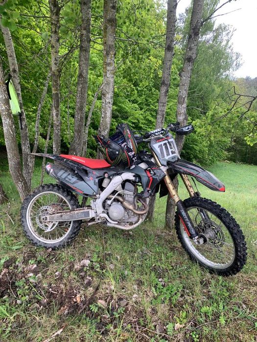 Honda CRF 250 2015 – po generalnym remoncie, stan bardzo dobry