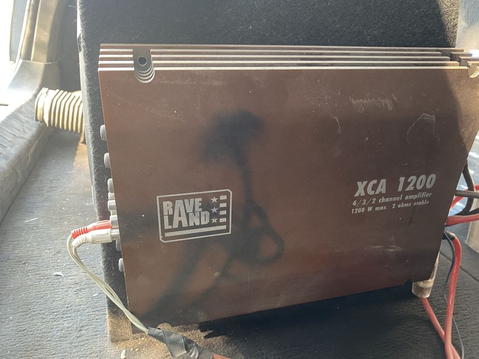 Корпусний сабвуфер Alpine SBE-1044br, підсилювач Raveland XCA 1200