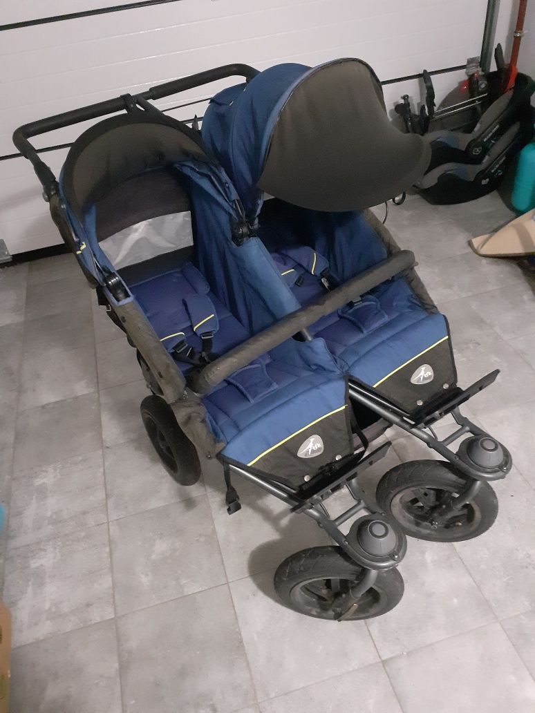 Wózek dla bliźniąt TFK Twin Adventure + foteliki Maxi Cosi