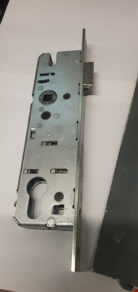 Zamek do drzwi kfv 49-pzw.