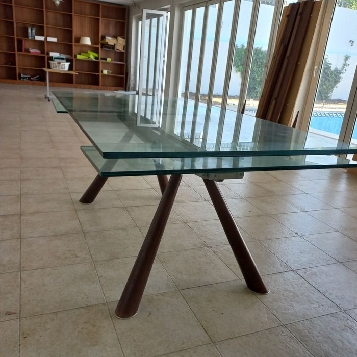 Mesa de vidro estilo italiano extensível
