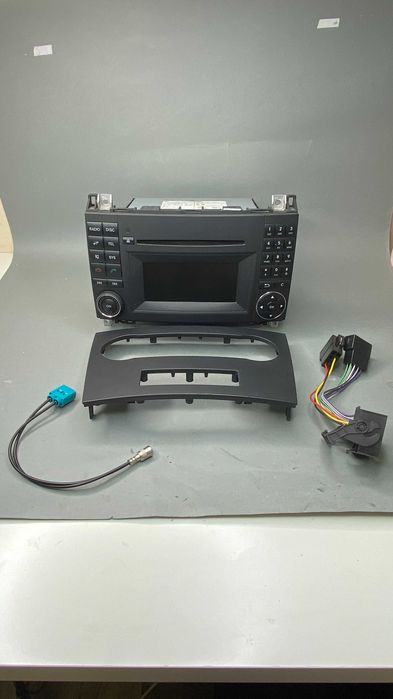 Radio Mercedes Benz MF2830 + RAMKA