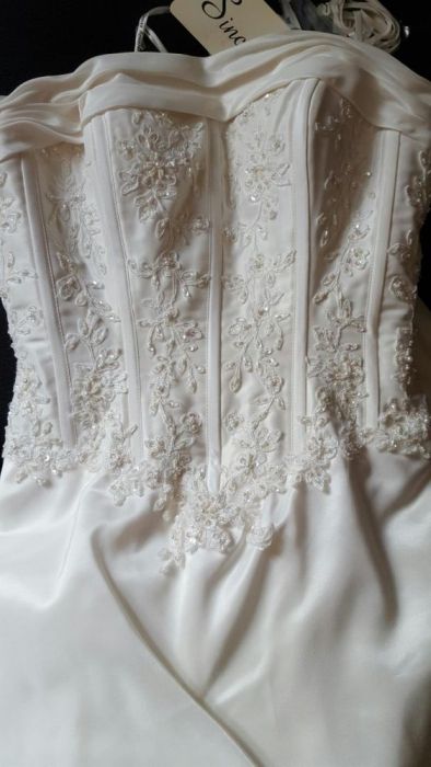 Suknia Ślubna ivory