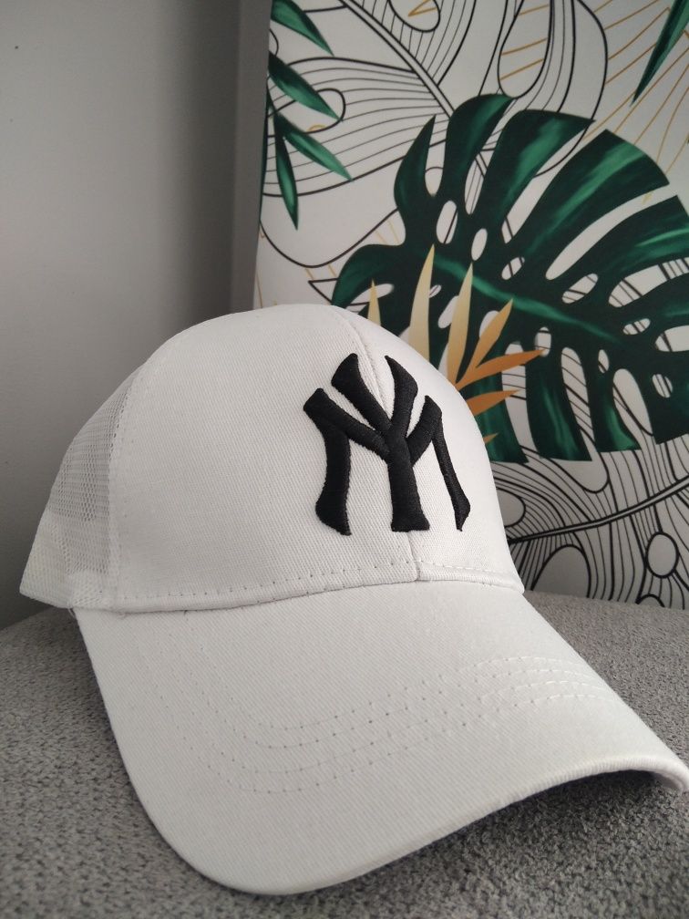 Czapka z daszkiem NYC New York Yankee Nowa biała z czarnym logo