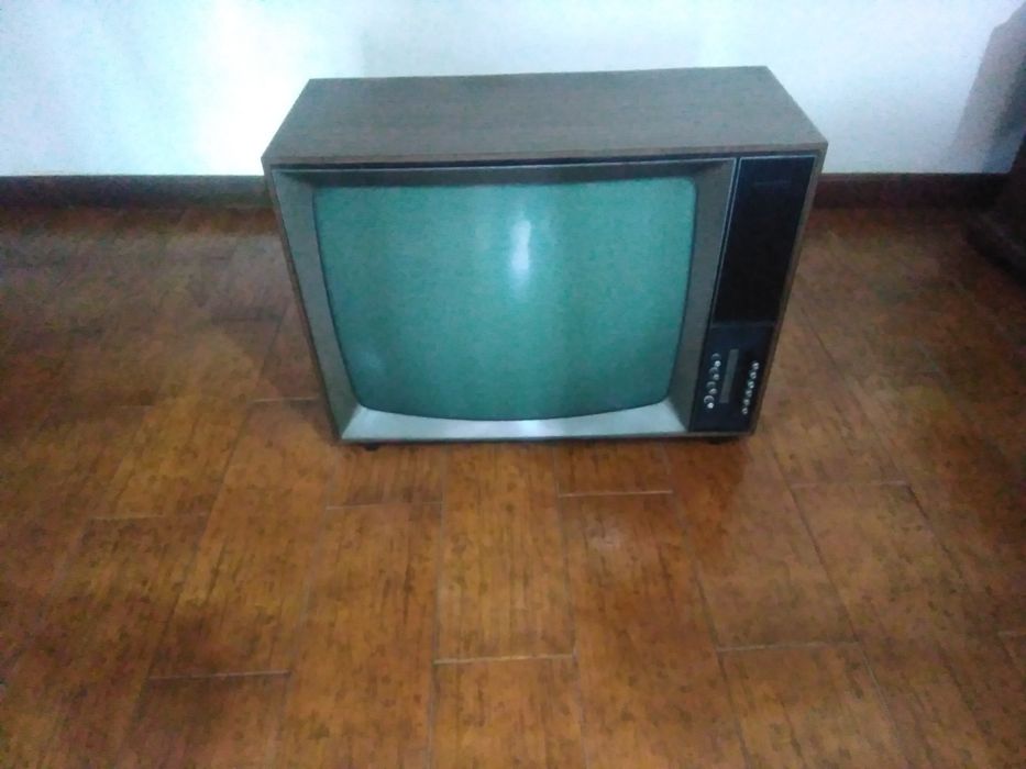 Televisão com mais de 50 anos