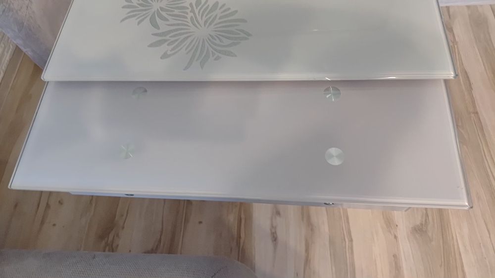 Stół szklany używany