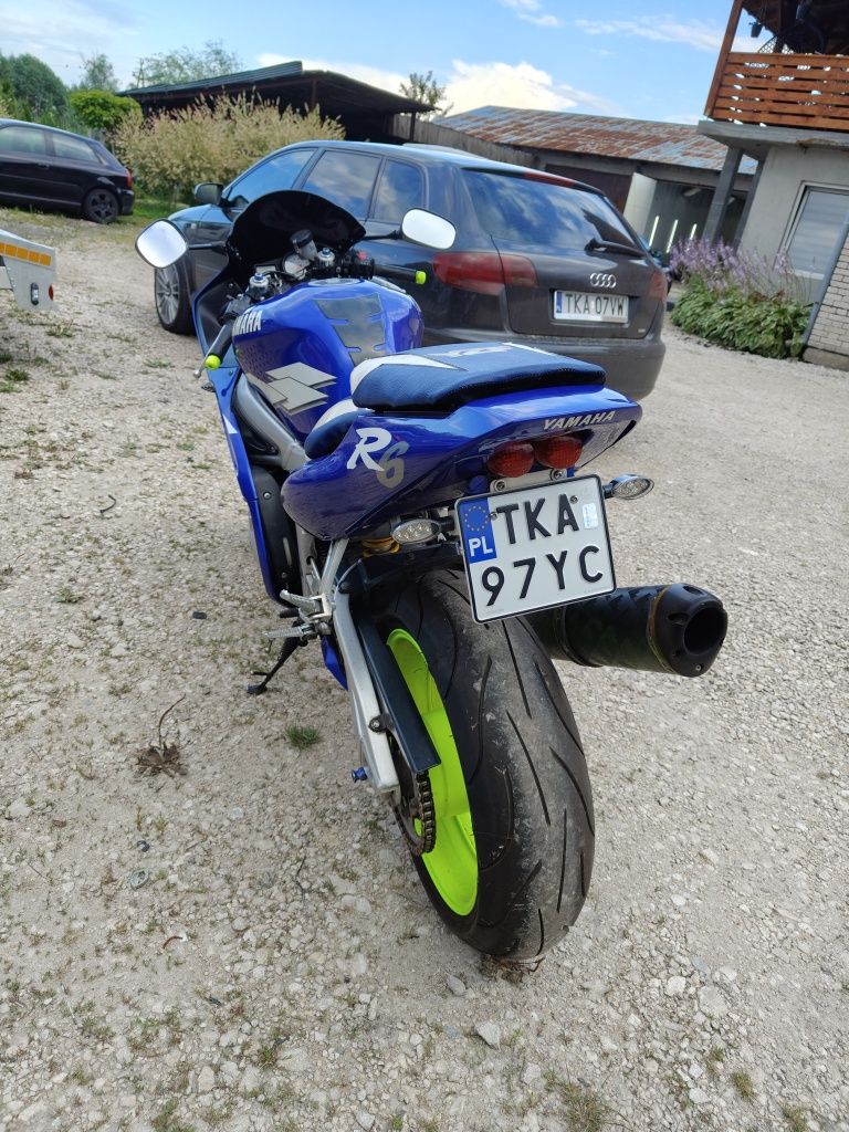 Yamaha yzf R6 99r Uszkodzona