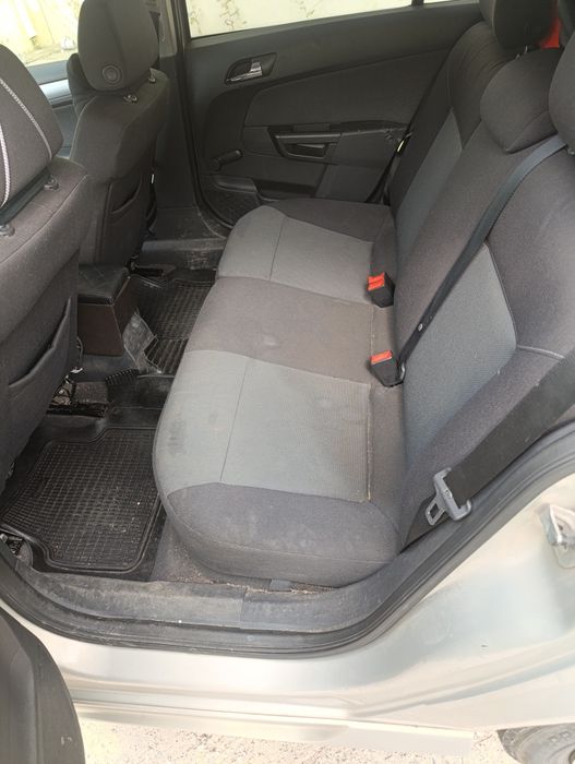 Продаж Опель Астра Н (2006)