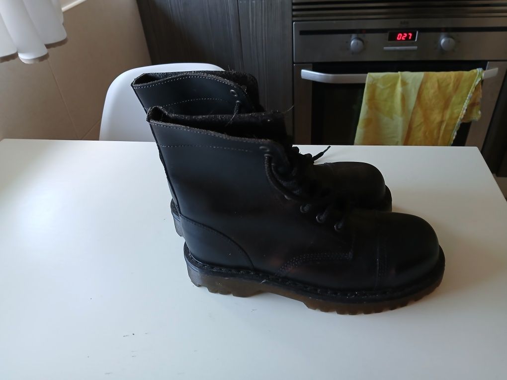 Botas tropa nova