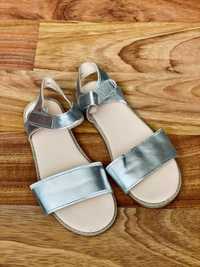 Босоніжки, сандалі срібні на дівчинку нарядні, босоножки серебро H&M