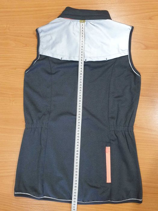 Жилет спортивний