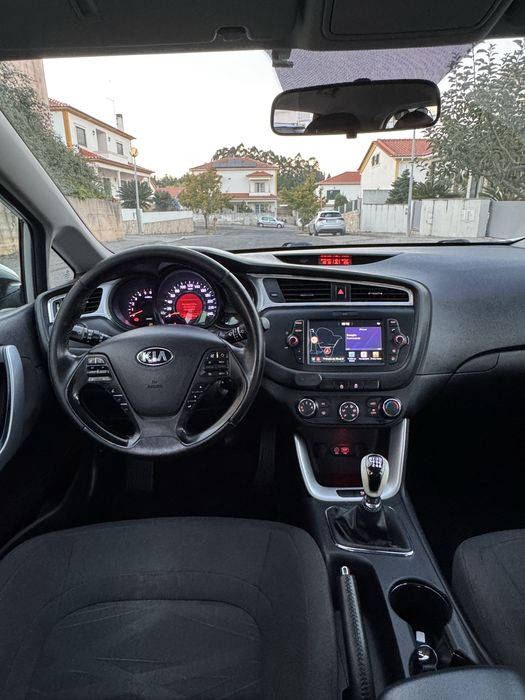 Kia Ceed 1.6 diesel ano 2018