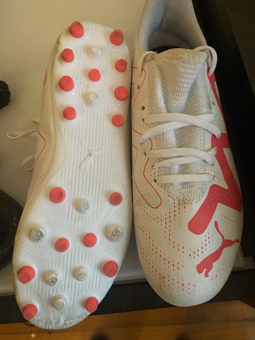 Chuteiras e sapatilhas