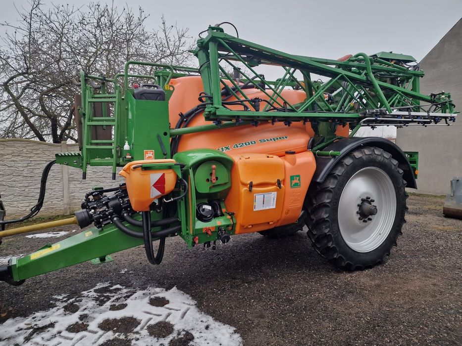 Opryskiwacz Amazone UX 4200 Special distance Control 24m