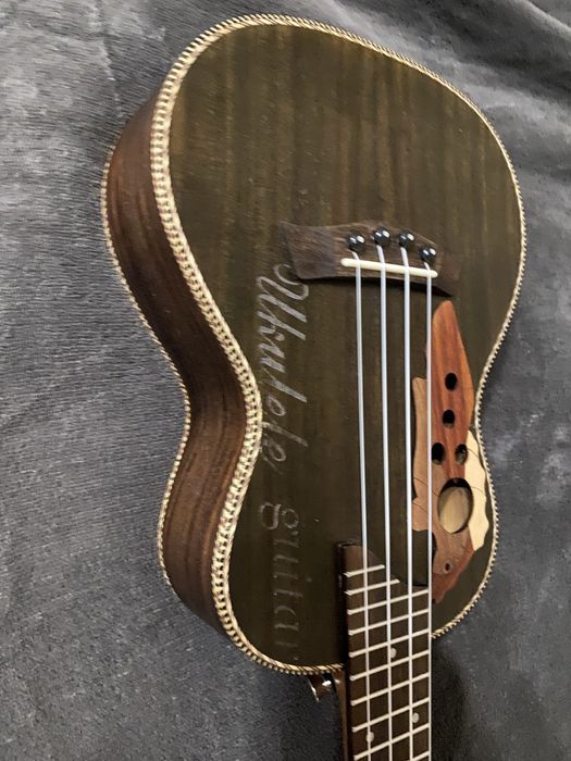 Файна укулєлє Osten