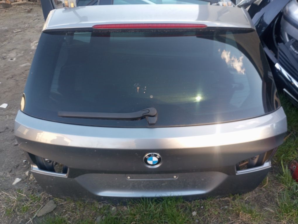 Klapa BMW F 11 kod lak A52