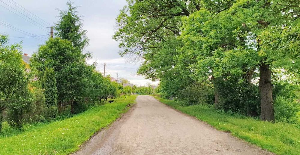 Продається земельна ділянка пл 15 соток в хорошому районі в с.Довпотів