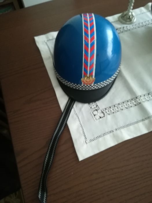 Capacete para mota, anos 70