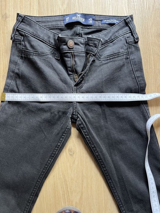 Джинсы Hollister