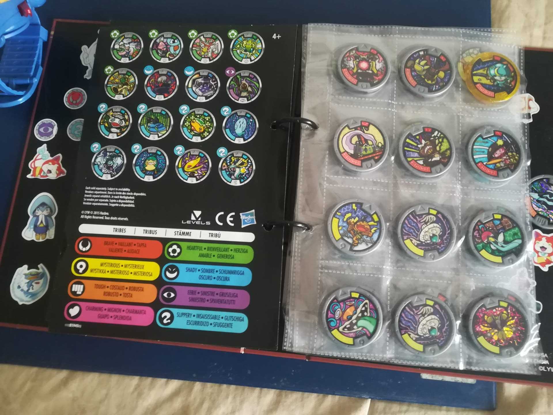 Vendo livro Yo-kai-Watch + Relogios (com 50 chapas)