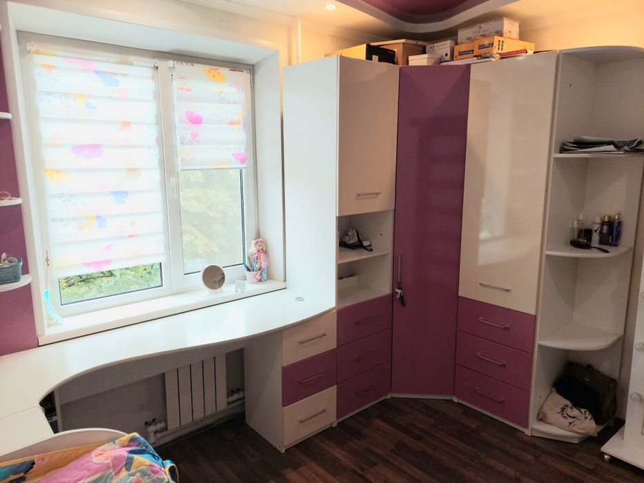 Дитячі меблі для дівчинки