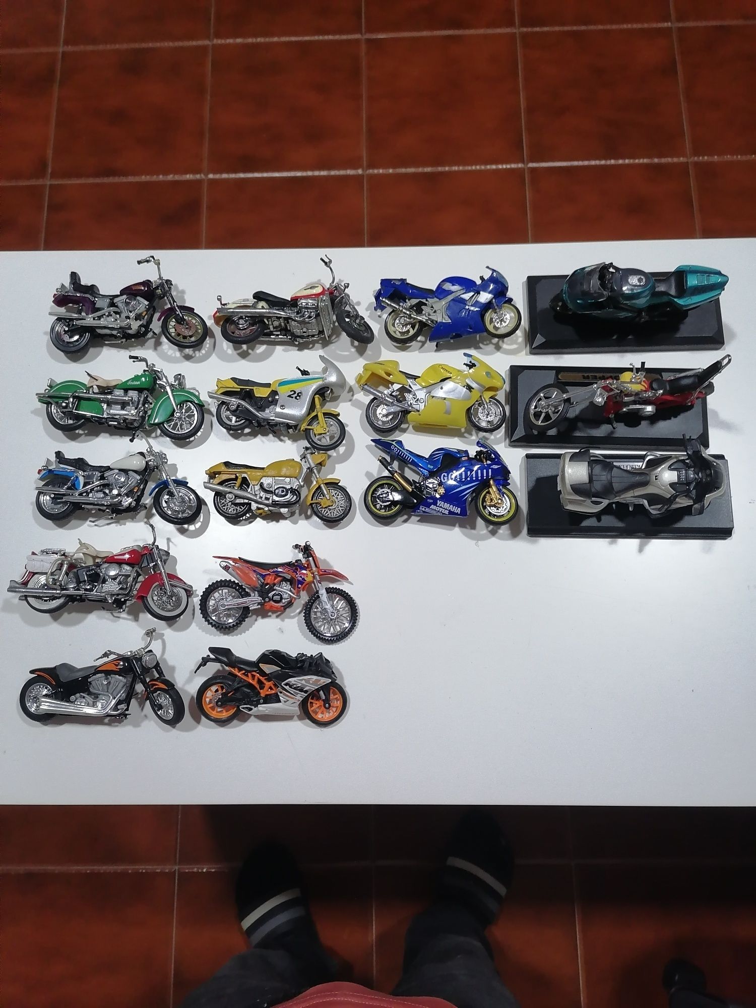 Miniaturas de motas escala 1 18