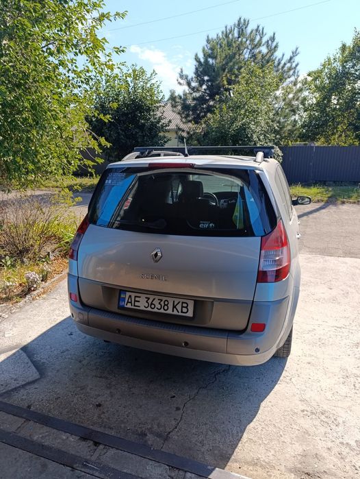 Продам Renault Megan grand scenic 2004
