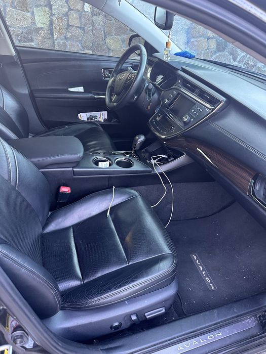 Toyota Avalon Hybrid Limited