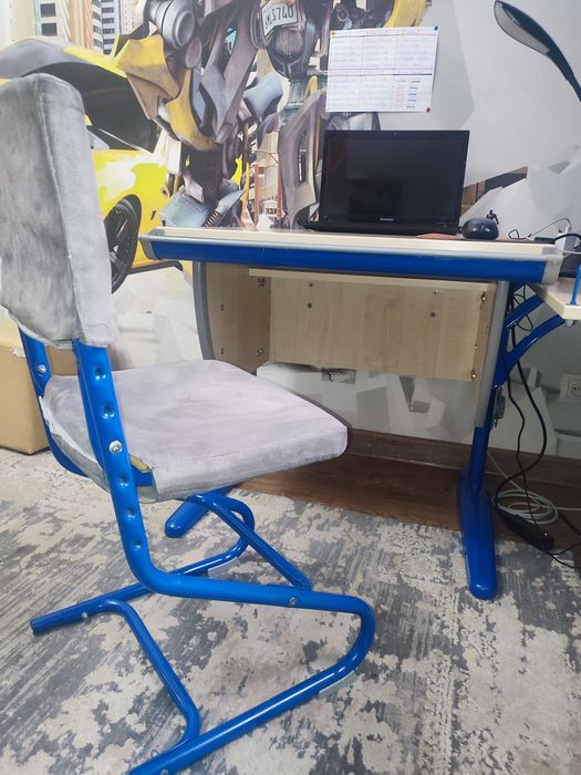 Дитяча парта і стілець фірми Демі