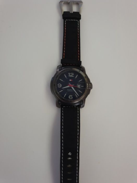 Elegante Relógio Tommy Hilfiger SkyWinder 50mm