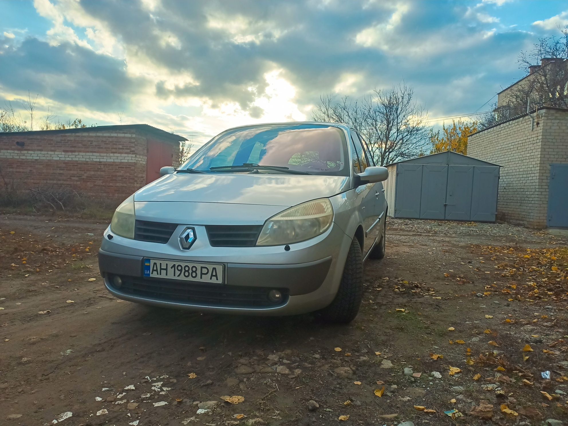 Продам свій чудовий автомобіль