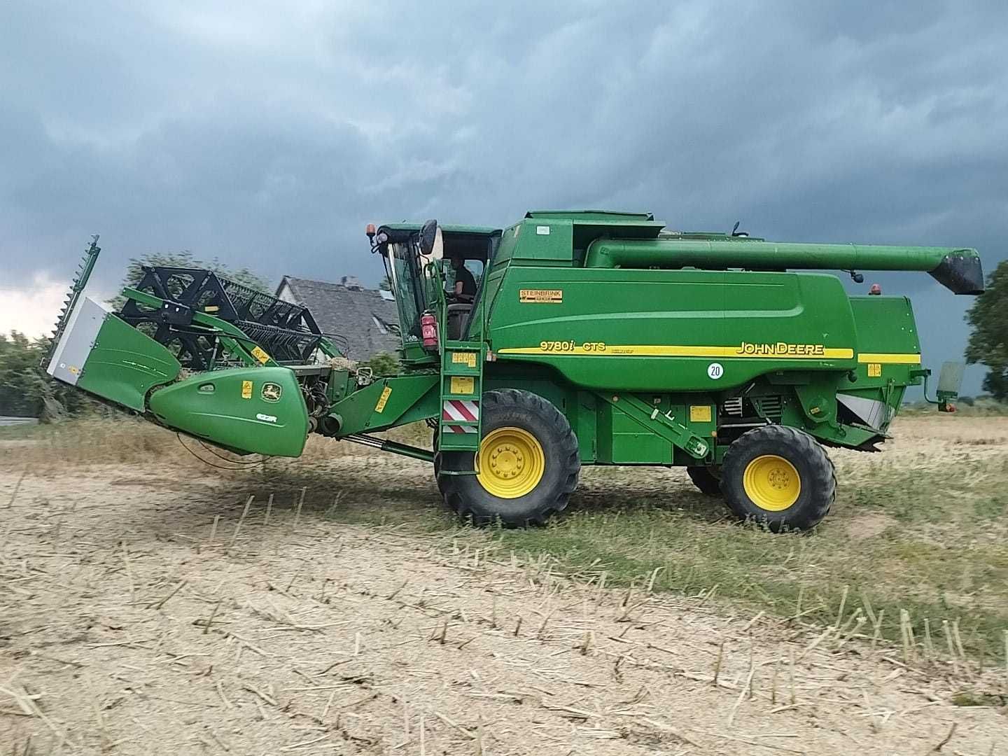 Kombajn zbożowy John Deere WTS CTS 9780i HillMaster z Niemiec stół