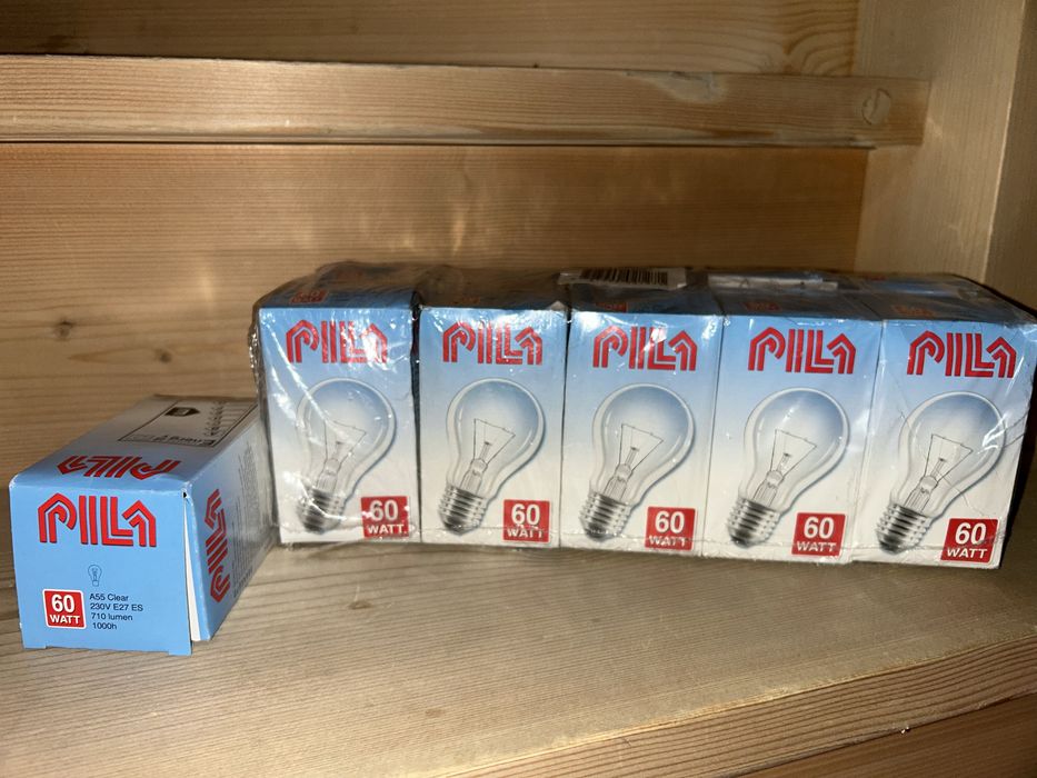 Żarowka PILA 60W