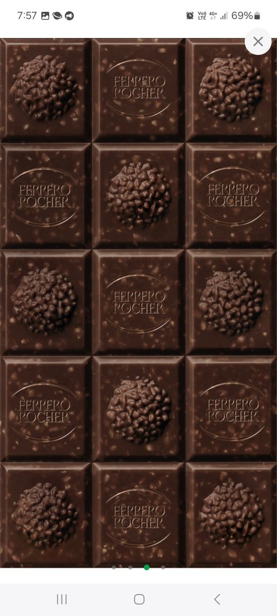 Чорний шоколад Ferrero Rocher з лісовими горіхами (90г)