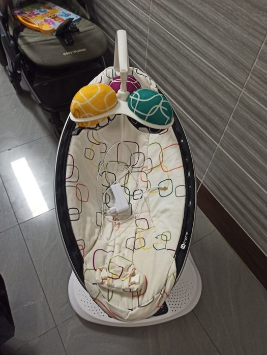 Крісло-гойдалка 4MOMS mamaRoo 4.0 Plush